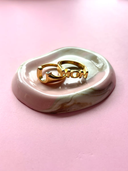The horseshoe ring